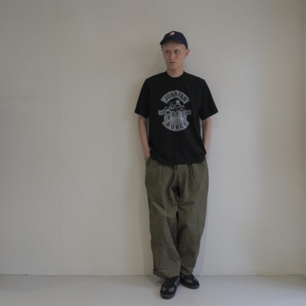 DSC00632 【グラフィックTの威力】BRU NA BOINNE「ジャナパンツアーTee」で、Tシャツ1枚スタイルを極める。